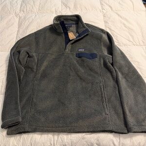 Patagonia Charcoal Fleece with Midnight Blue Details XL